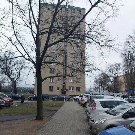 Апартаменты Bright And Cozy 34m Near Metro M2 And Tram
