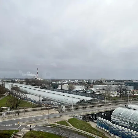 Bright And Cozy 34m Near Metro M2 And Tram