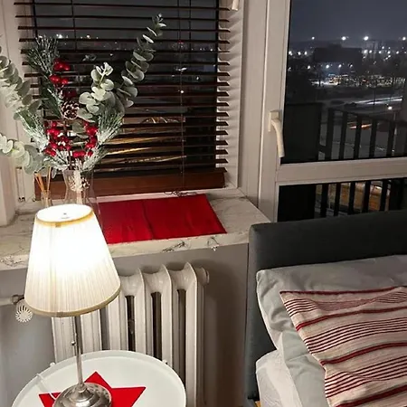 Bright And Cozy 34m Near Metro M2 And Tram * Warschau